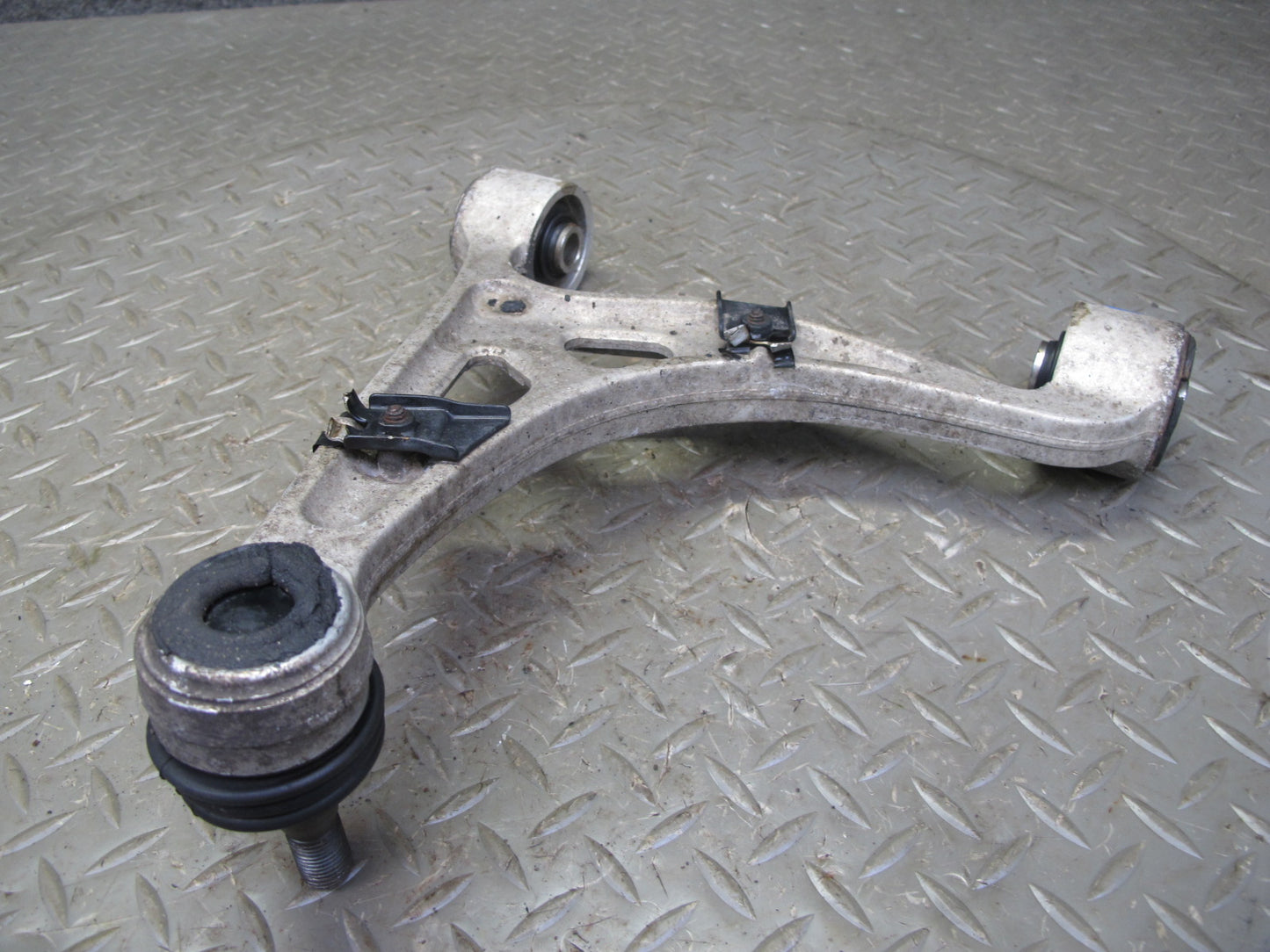 92-93 Lexus UZZ30L SC300 SC400 Rear Left Upper Control Arm OEM