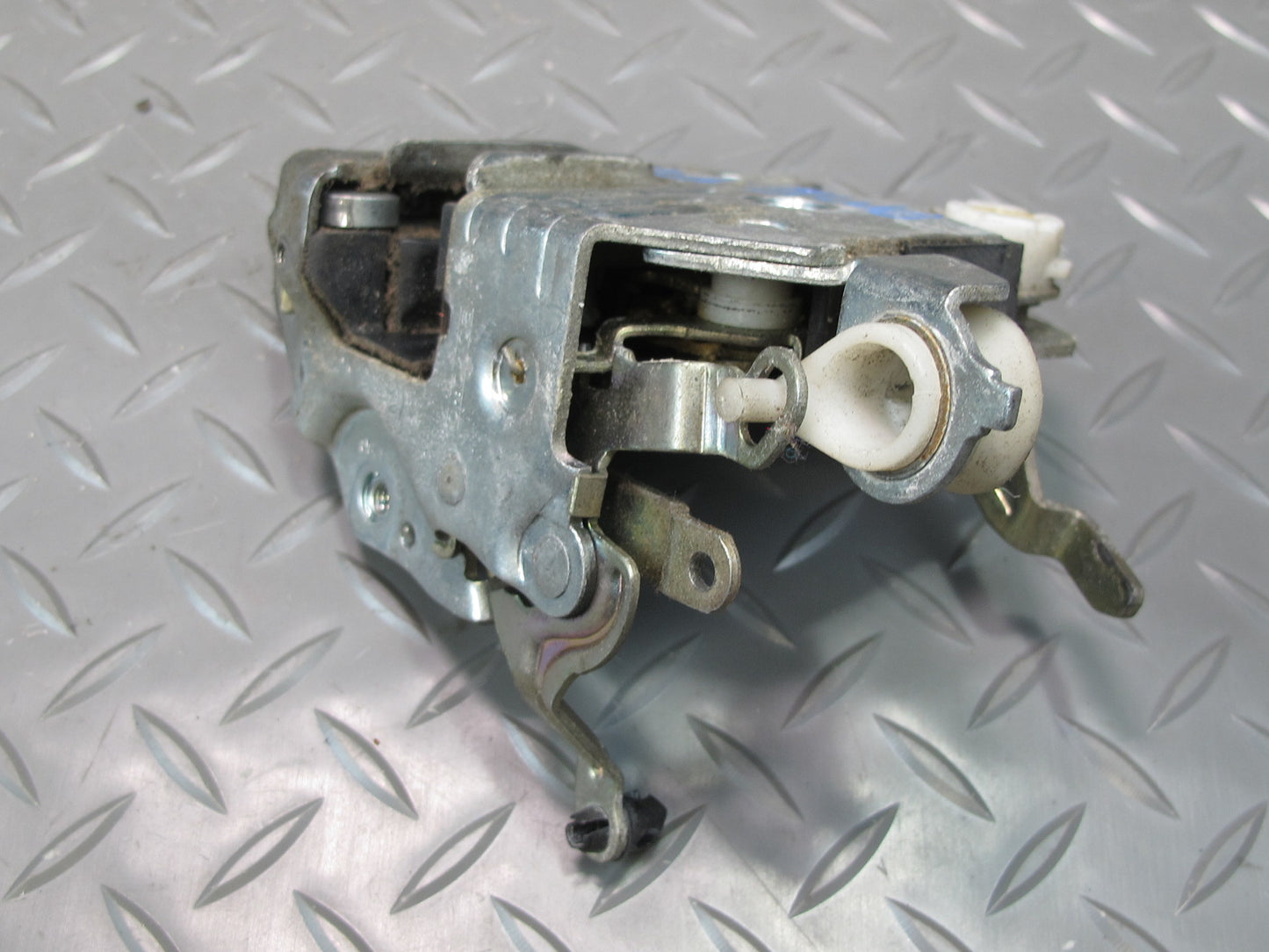 87-95 Mercedes W124 300D Front Left Door Lock Latch Actuator OEM