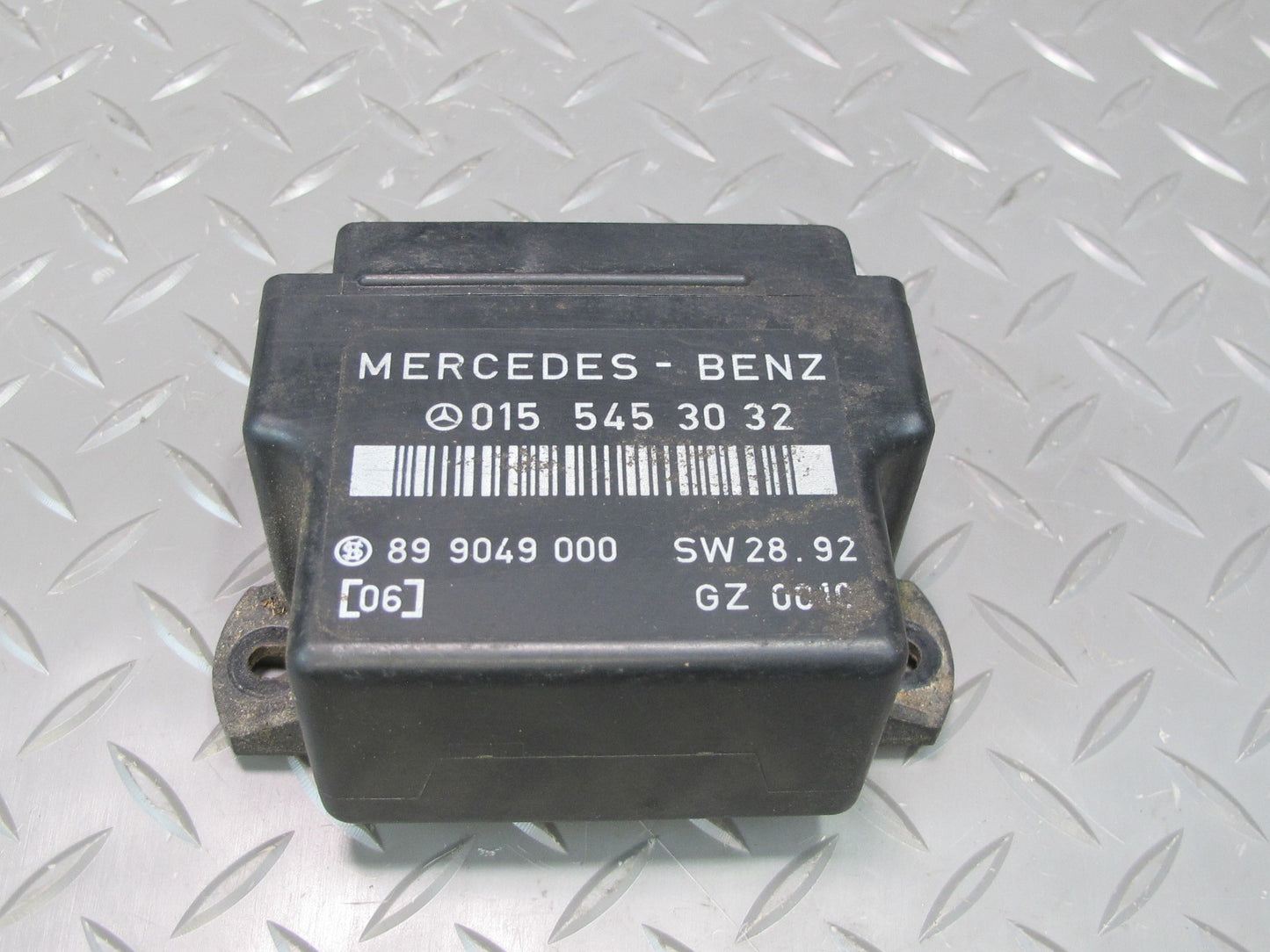 1995 Mercedes W124 300D Diesel Glow Plug Relay Module 0155453032 OEM