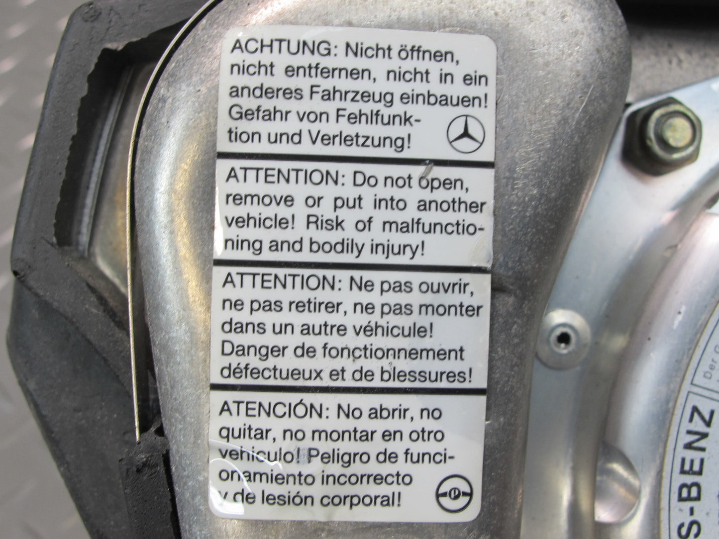 94-95 MERCEDES W124 E-CLASS FRONT LEFT DRIVER SIDE STEERING WHEEL SRS AIRBAG OEM