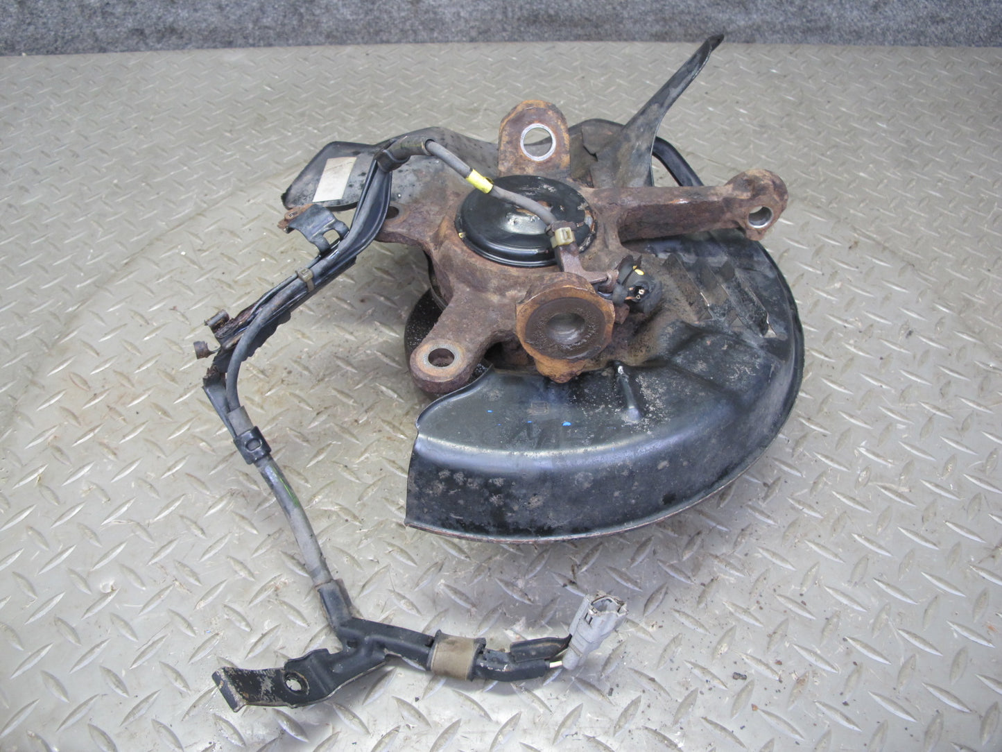 92-00 Lexus UZZ30L SC300 SC400 RWD Front Right Spindle Knuckle Wheel Hub OEM