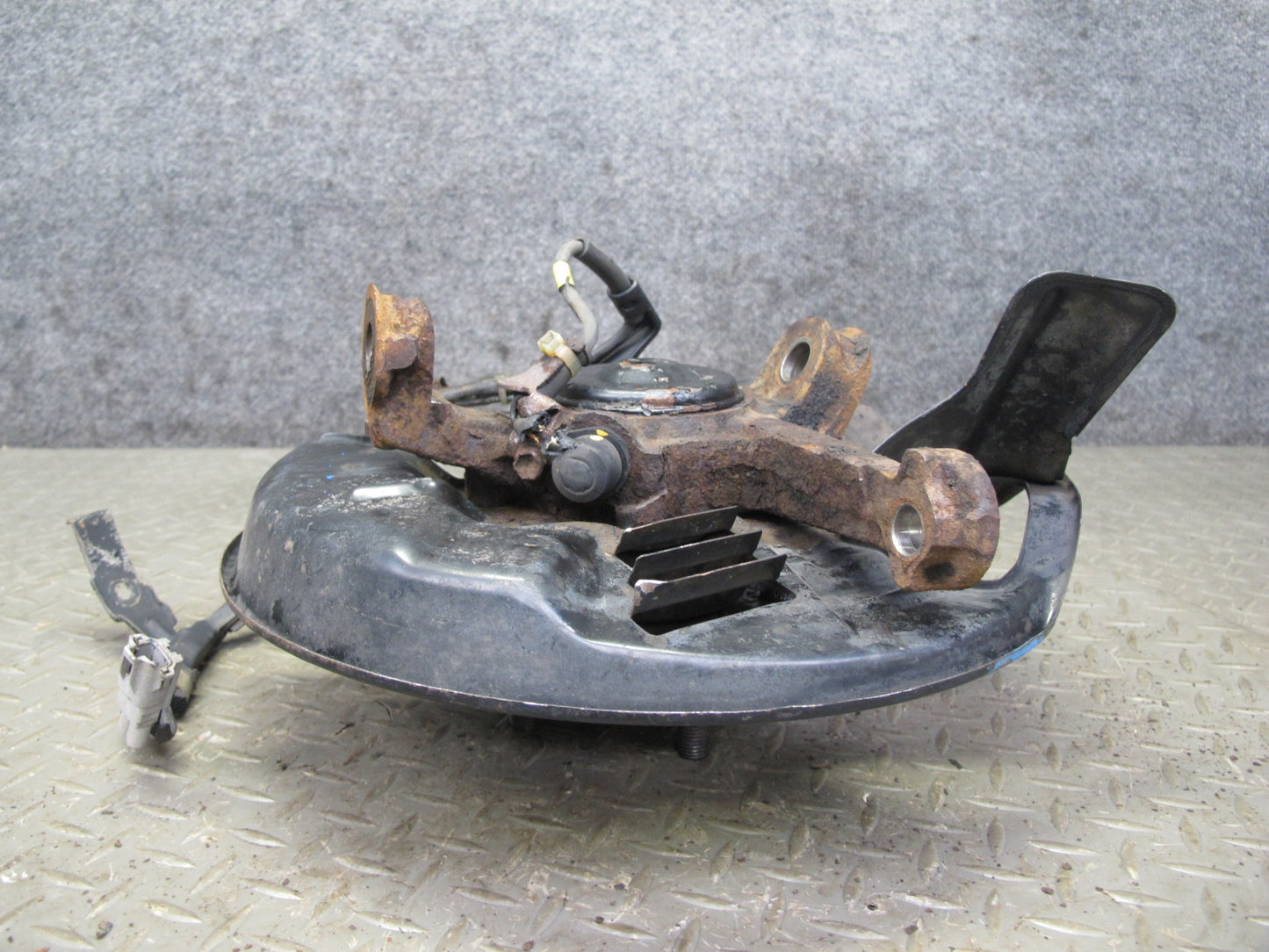 92-00 Lexus UZZ30L SC300 SC400 RWD Front Right Spindle Knuckle Wheel Hub OEM