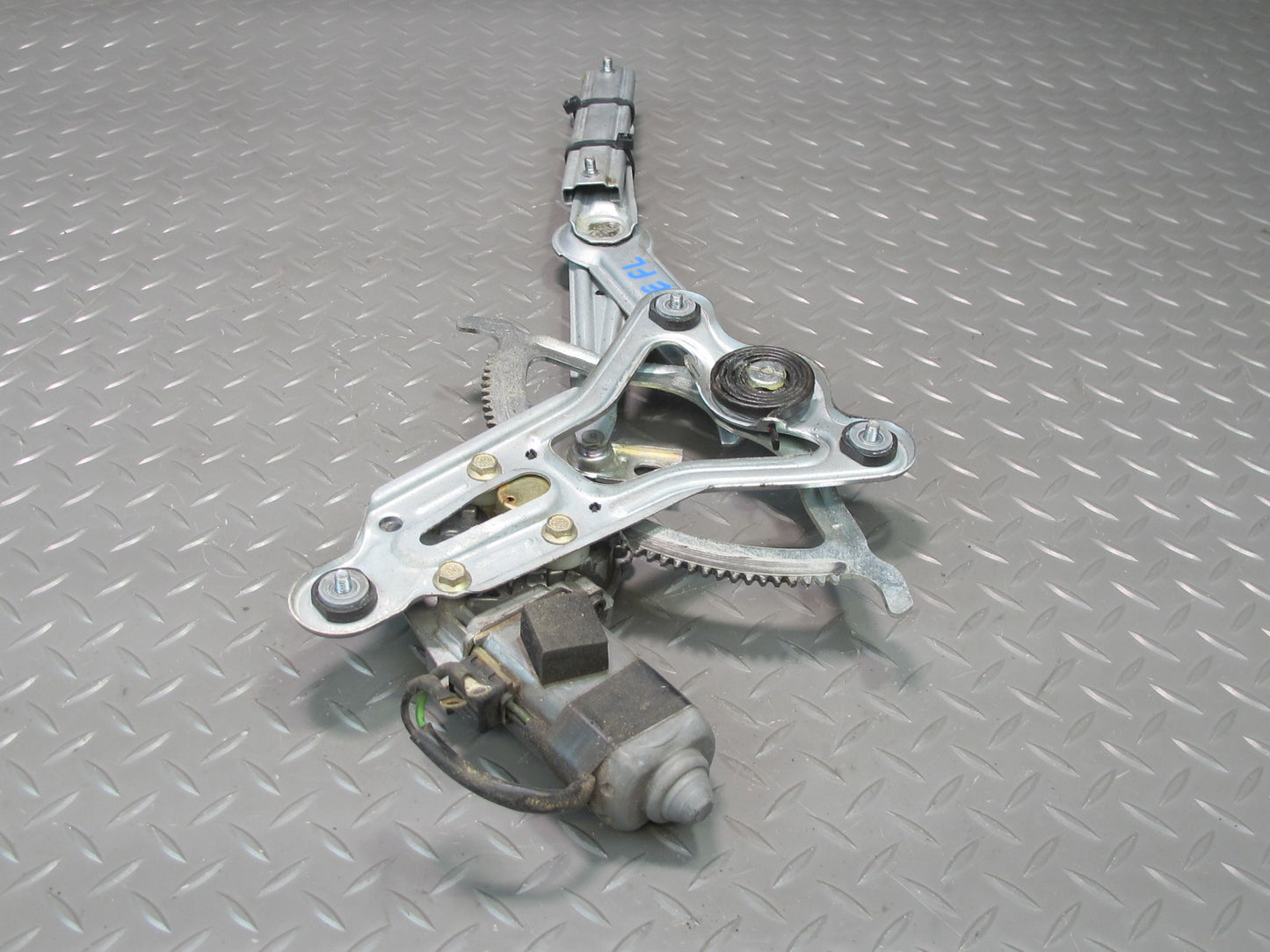 90-95 Mercedes W124 300D Sedan Front Left Door Window Regulator w Motor OEM