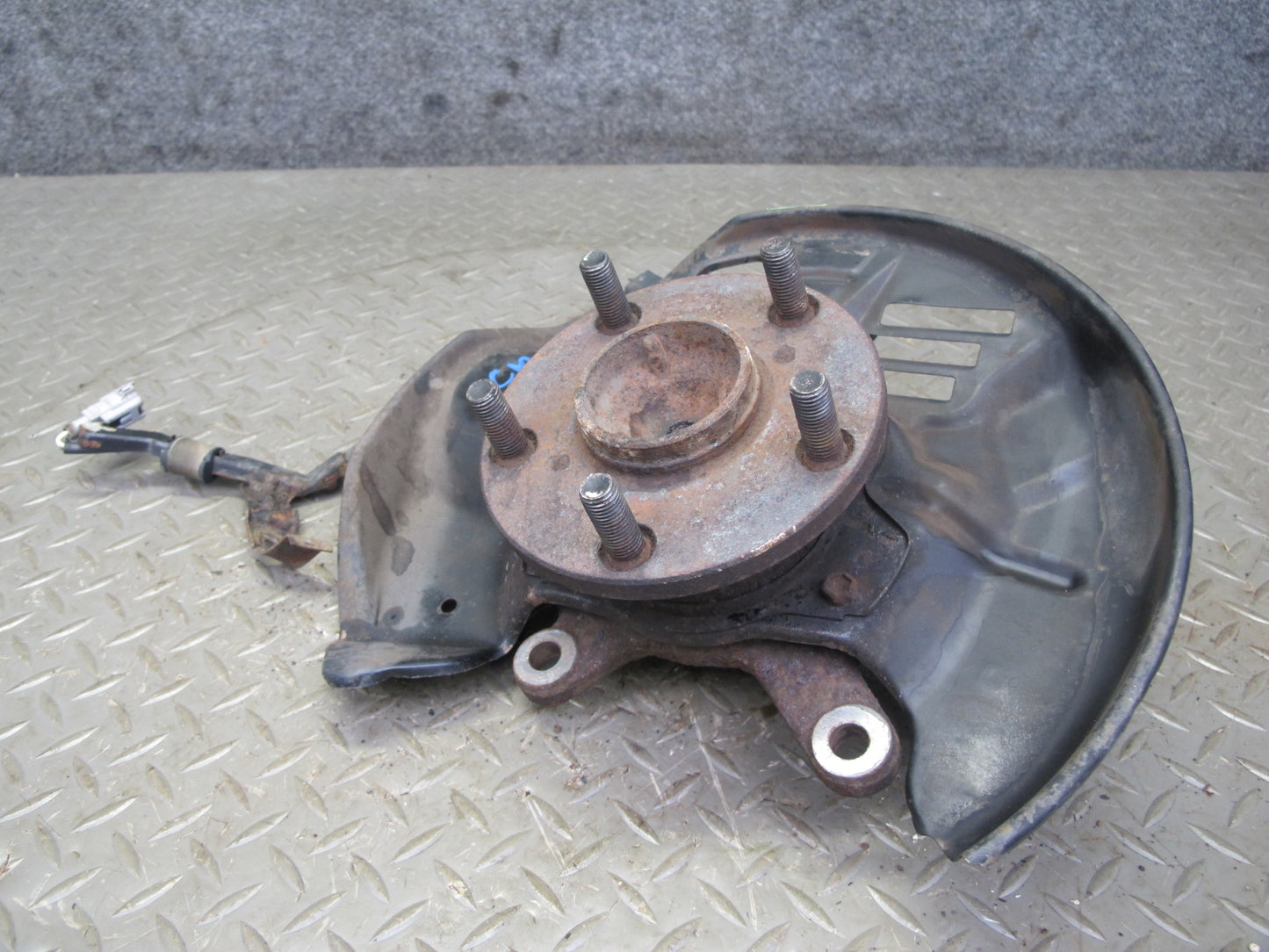 92-00 Lexus UZZ30L SC300 SC400 RWD Front Left Spindle Knuckle Wheel Hub OEM
