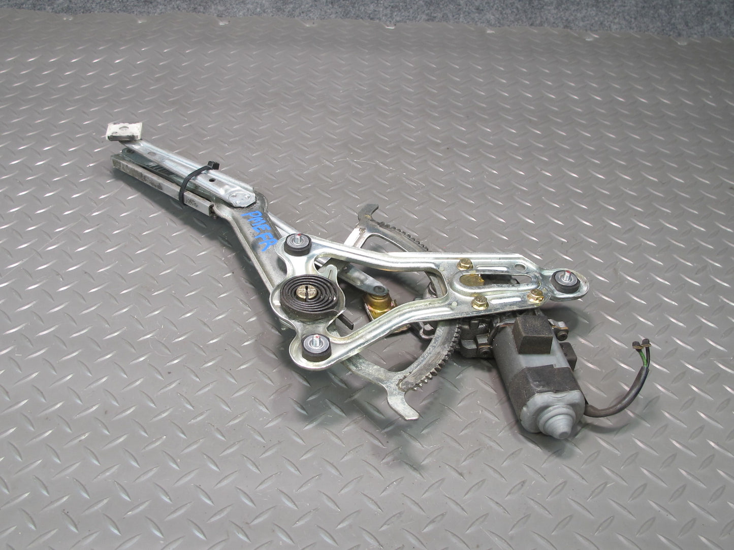 90-95 Mercedes W124 300D Sedan Front Right Door Window Regulator w Motor OEM