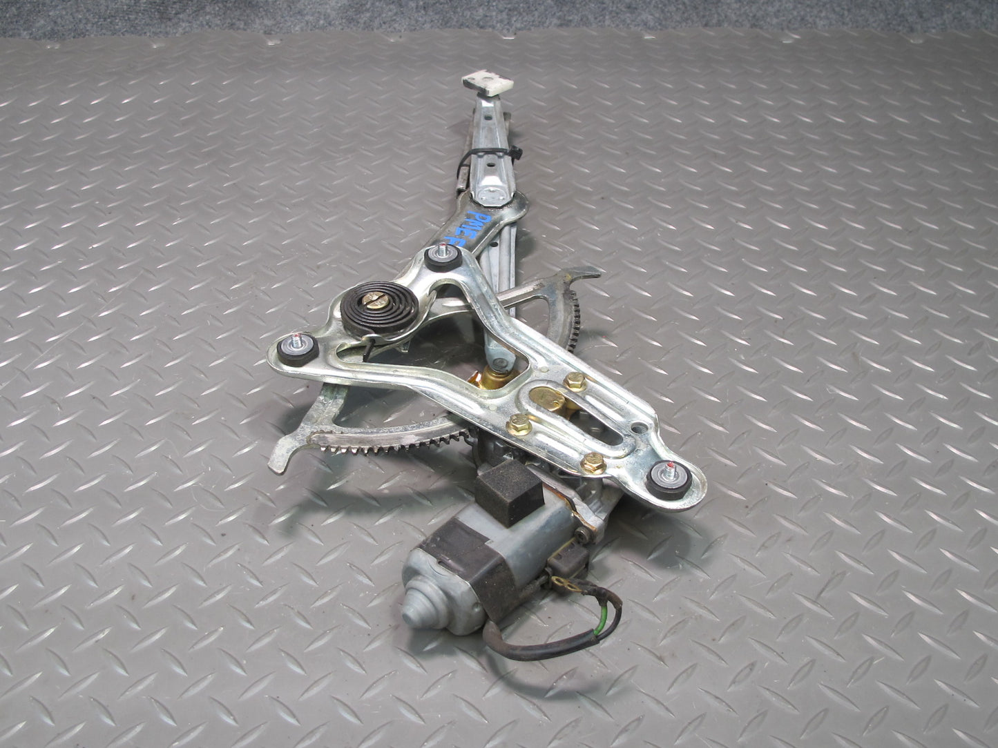 90-95 Mercedes W124 300D Sedan Front Right Door Window Regulator w Motor OEM