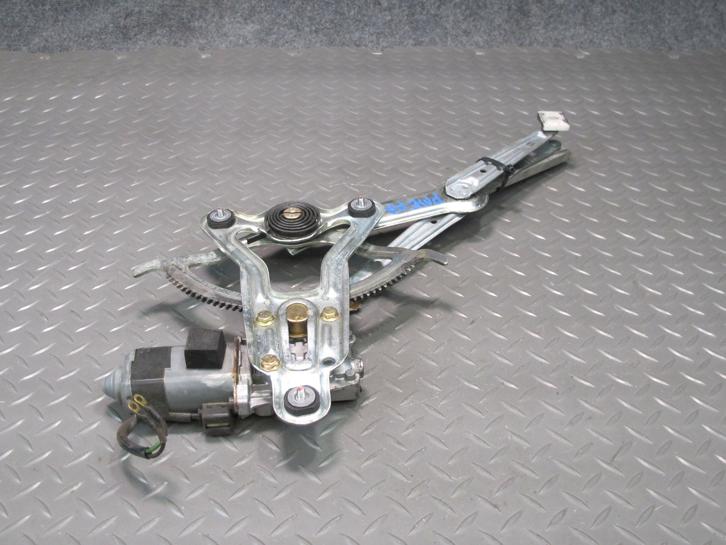 90-95 Mercedes W124 300D Sedan Front Right Door Window Regulator w Motor OEM