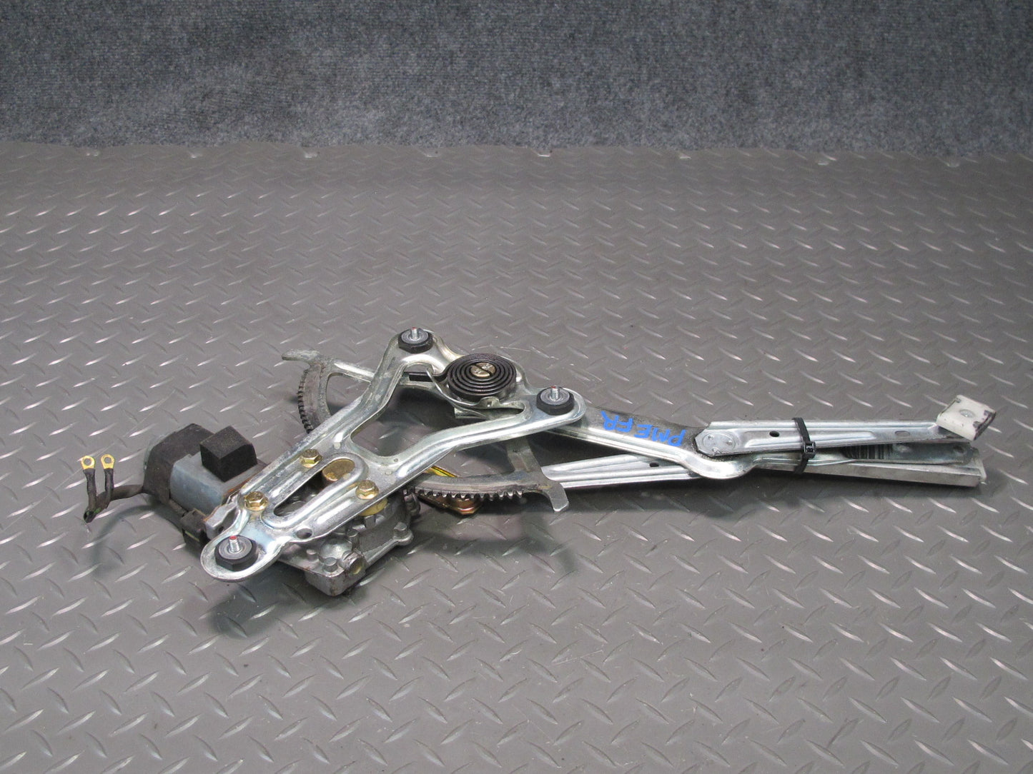 90-95 Mercedes W124 300D Sedan Front Right Door Window Regulator w Motor OEM