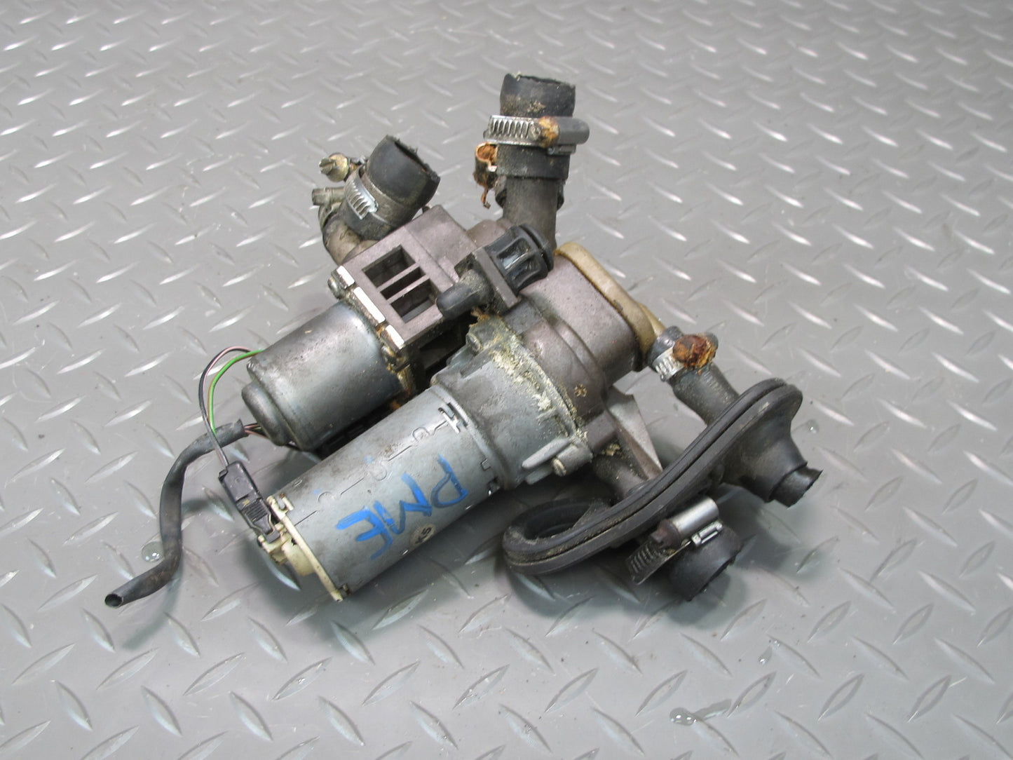 93-95 Mercedes W124 300D 3.0L OM606 Diesel Heater Control Water Valve OEM