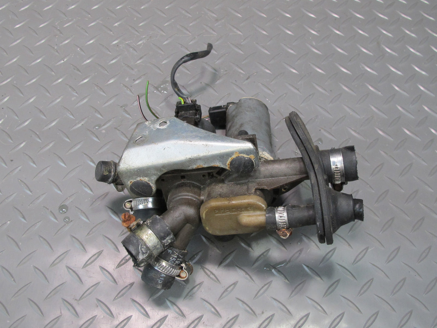 93-95 Mercedes W124 300D 3.0L OM606 Diesel Heater Control Water Valve OEM