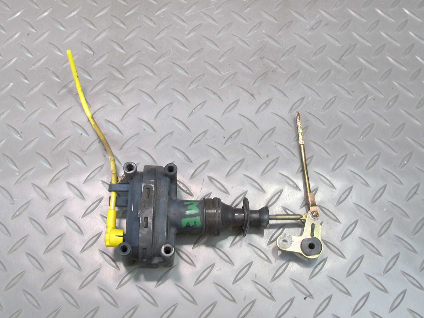 87-95 Mercedes W124 300D Rear Right Door Lock Latch Vacuum Actuator OEM