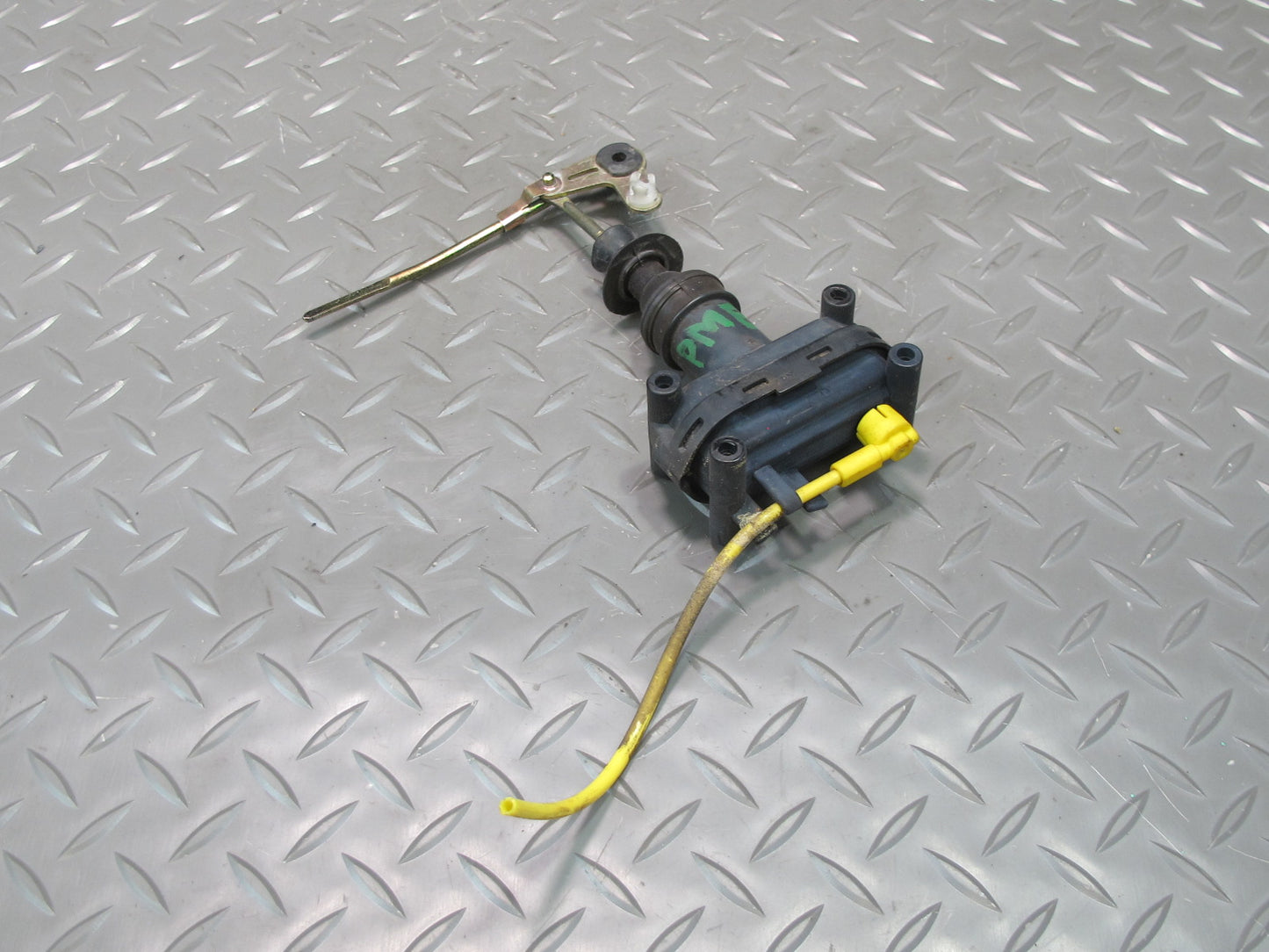 87-95 Mercedes W124 300D Rear Right Door Lock Latch Vacuum Actuator OEM