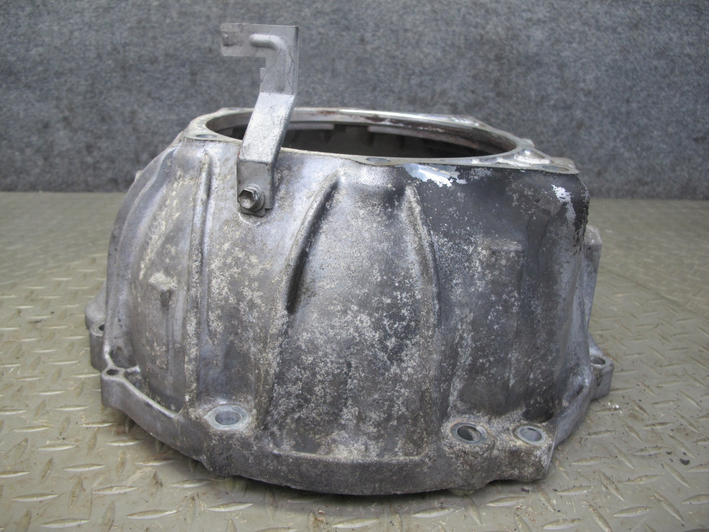 98-00 Lexus UZZ30L SC400 A650E U1 A/T Automatic Transmission Bell Housing OEM