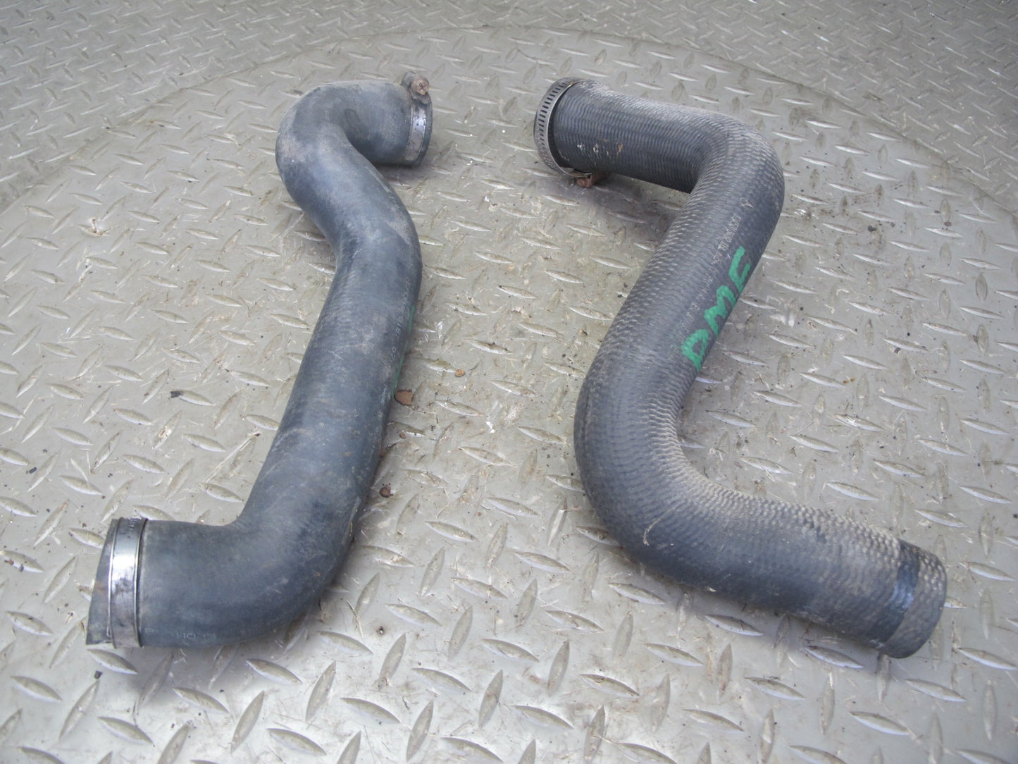 94-95 Mercedes W124 300D 3.0L Diesel Set of 2 Upper & Lower Radiator Hose OEM