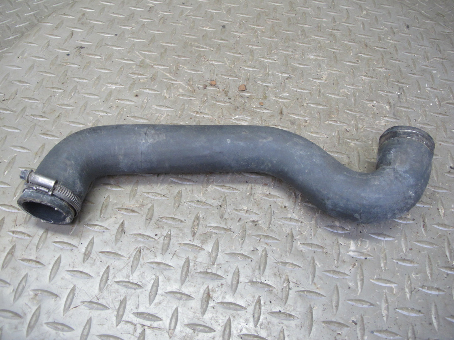 94-95 Mercedes W124 300D 3.0L Diesel Set of 2 Upper & Lower Radiator Hose OEM