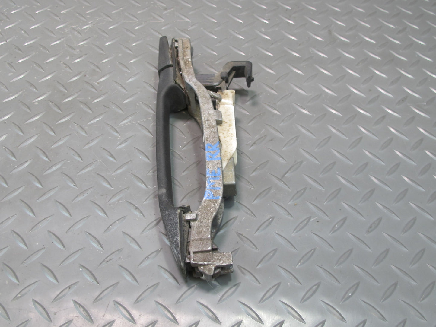 90-95 Mercedes W124 300D Sedan Rear Right Door Exterior Handle OEM