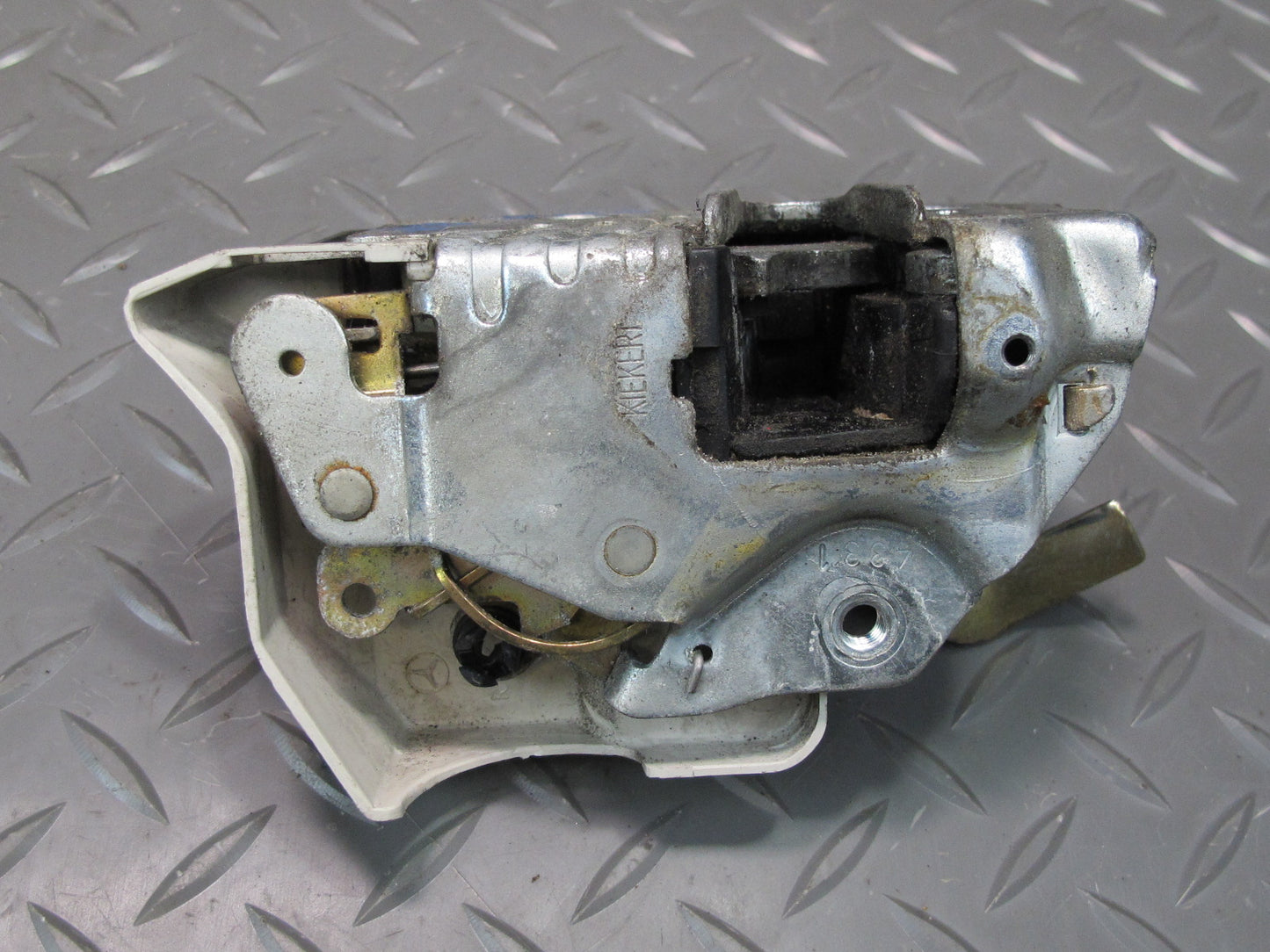 87-95 Mercedes W124 300D Sedan Rear Right Door Lock Latch Actuator OEM