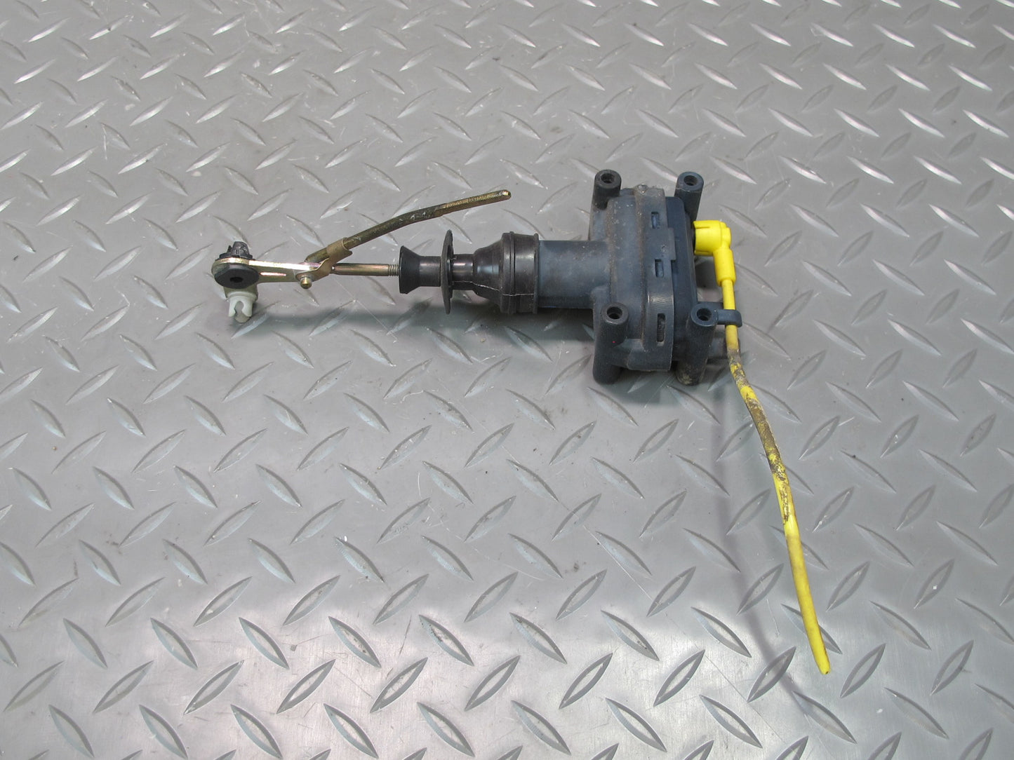 87-95 Mercedes W124 E-class Sedan Rear Left Door Lock Latch Vacuum Actuator OEM