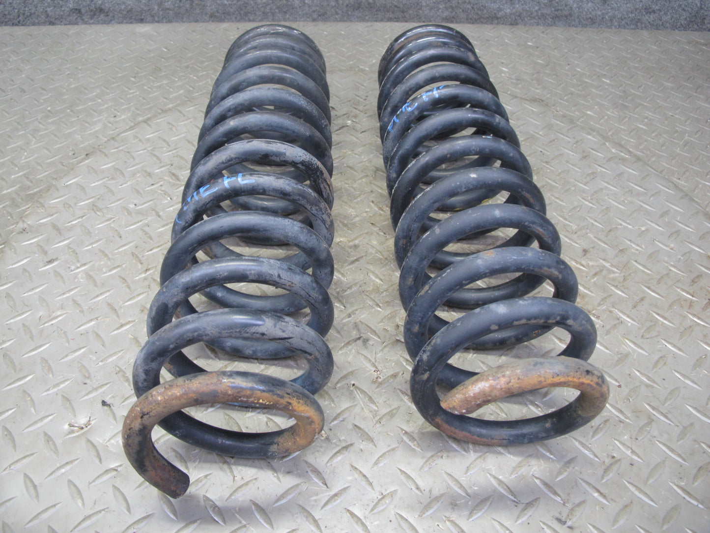 90-95 Mercedes W124 300D Front Left & Right Suspension Coil Spring Set OEM