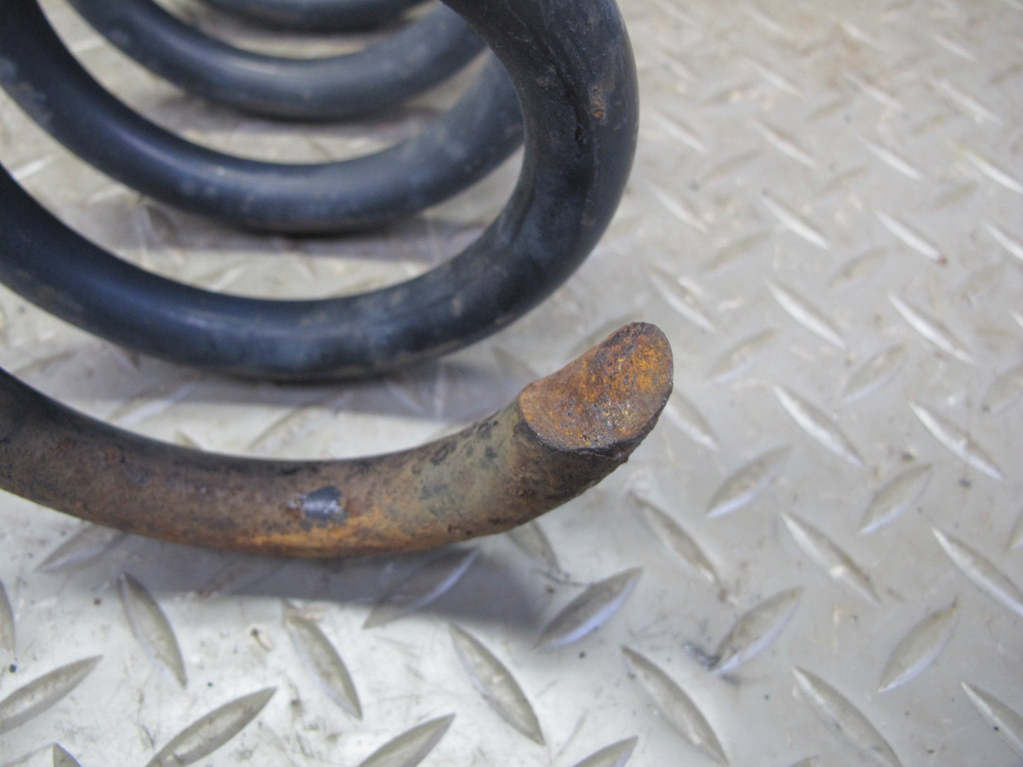 90-95 Mercedes W124 300D Front Left & Right Suspension Coil Spring Set OEM