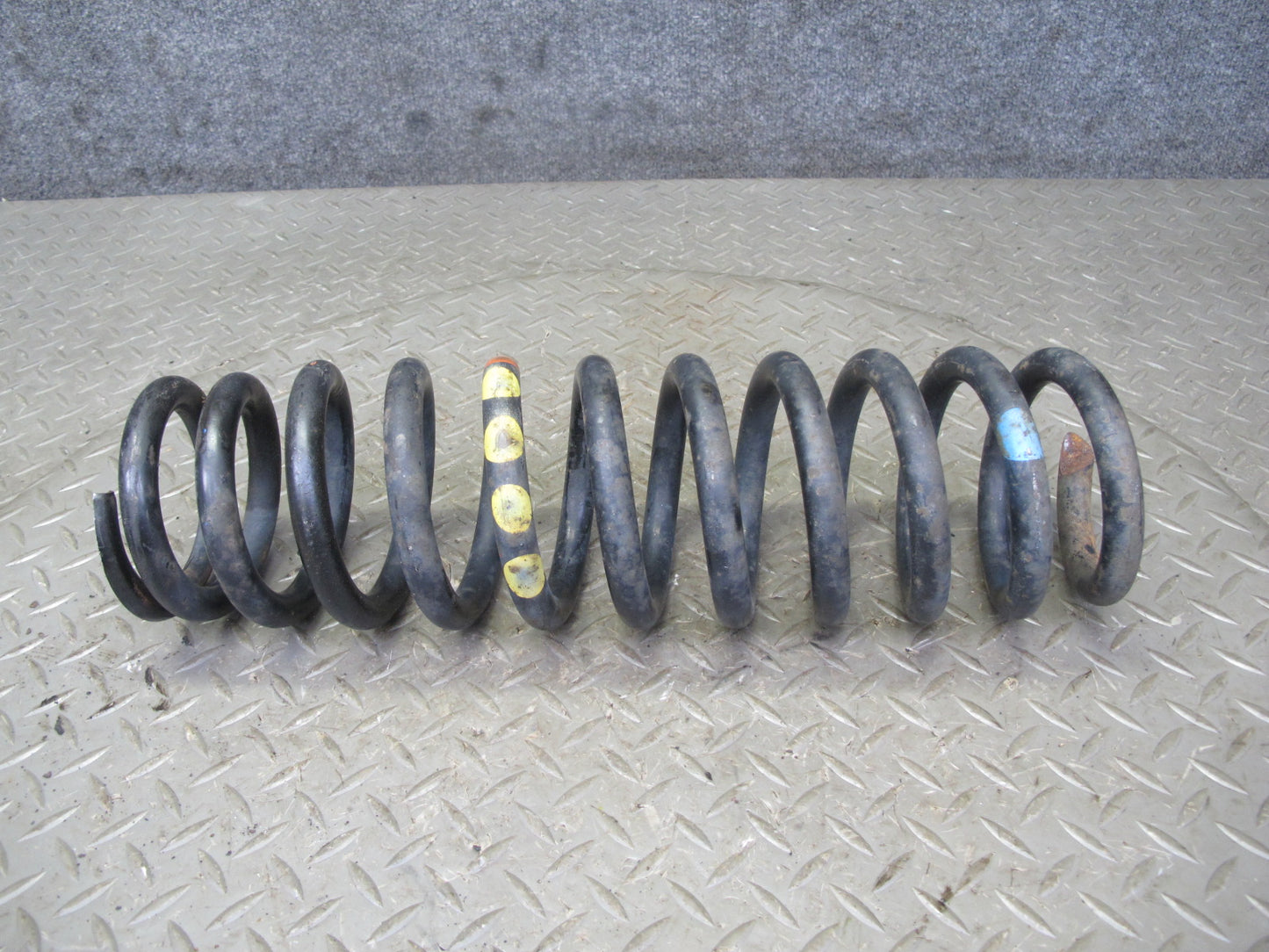 90-95 Mercedes W124 300D Front Left & Right Suspension Coil Spring Set OEM