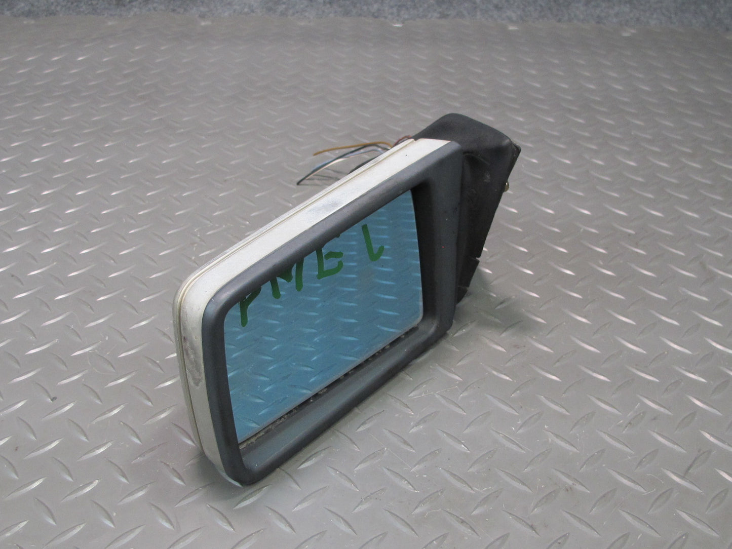 90-95 Mercedes W124 300D Front Left Door Side View Exterior Mirror Silver OEM