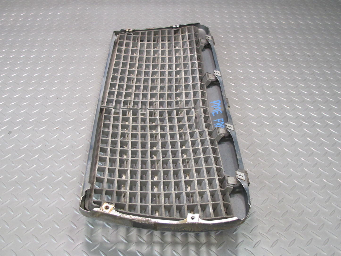 94-95 Mercedes W124 300D Front Hood Grille Chrome OEM