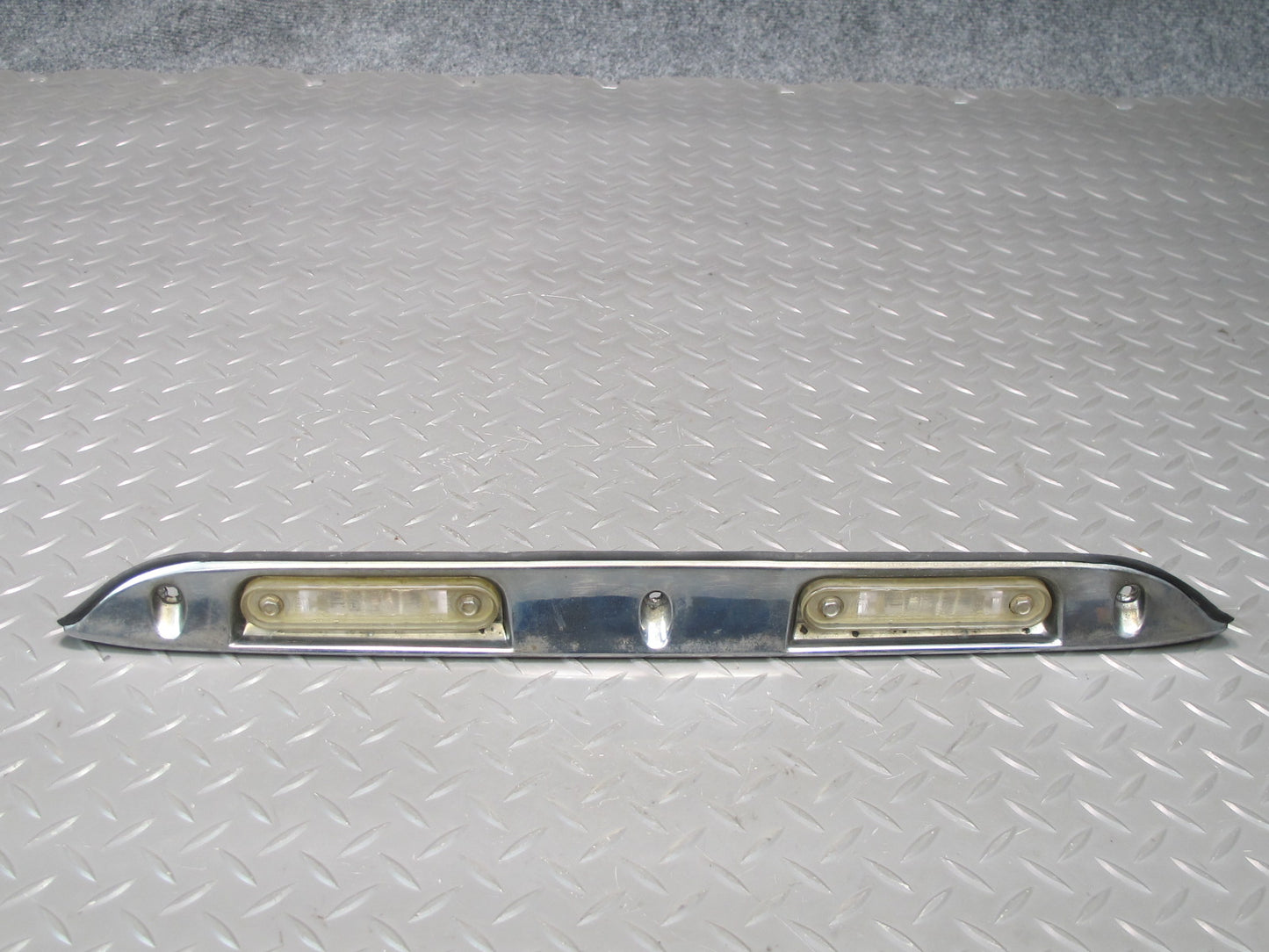 94-95 Mercedes W124 300D Sedan Rear Trunk Lid License Plate Trim Molding OEM