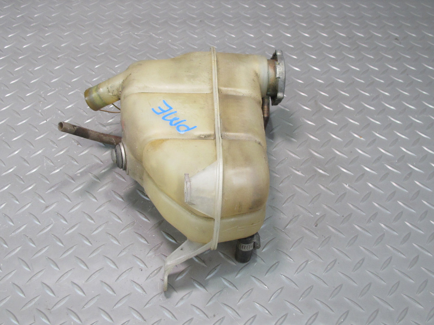 93-95 Mercedes W124 300D 3.0L Diesel Engine Coolant Expansion Overflow Tank OEM