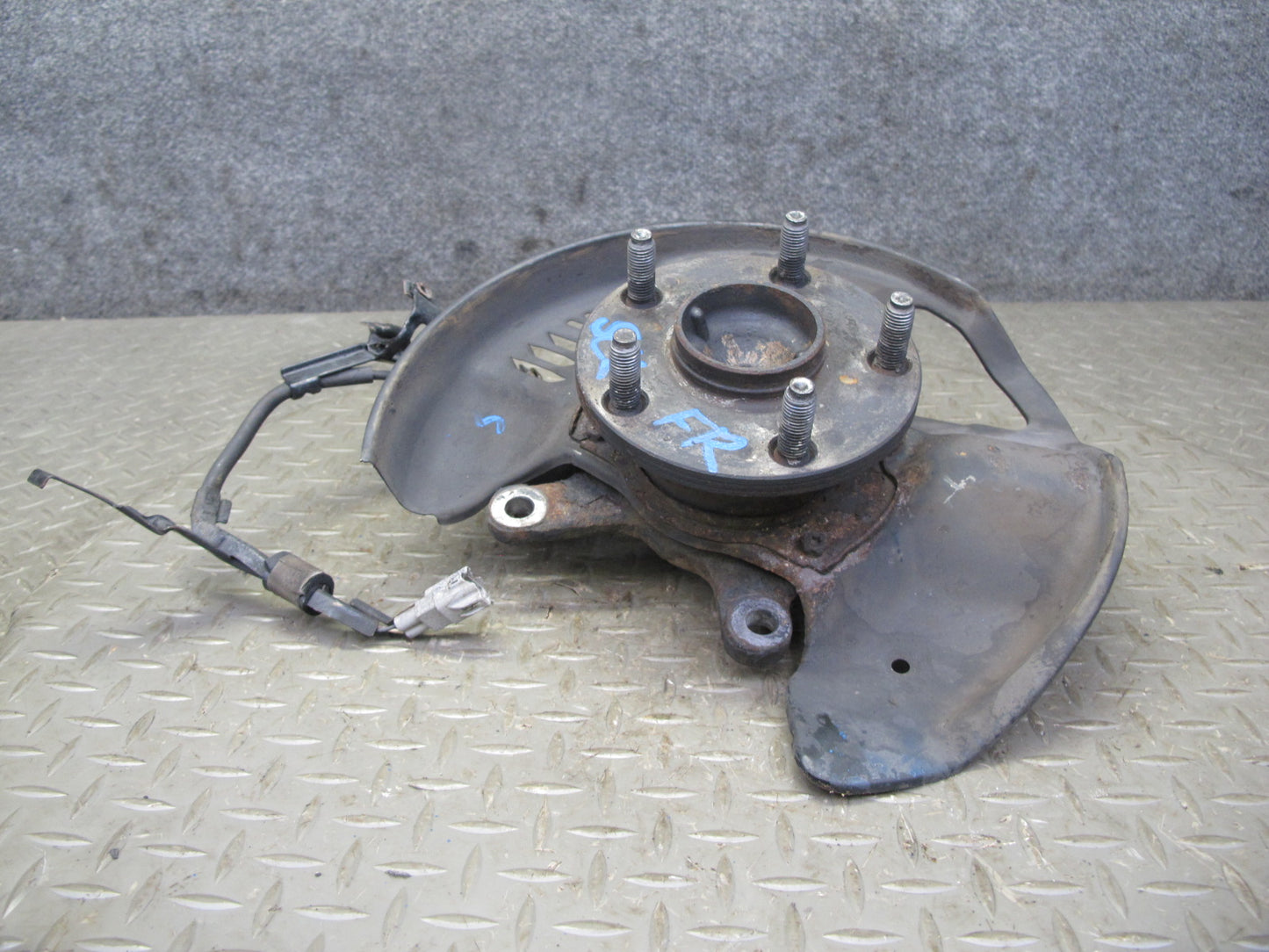 92-00 Lexus UZZ30L SC300 SC400 RWD Front Right Spindle Knuckle Wheel Hub OEM