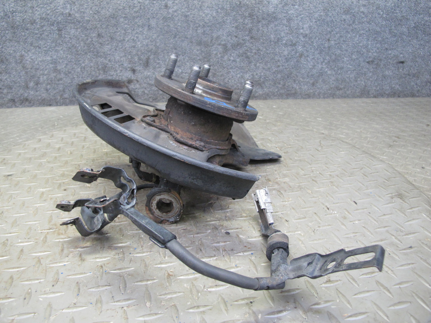 92-00 Lexus UZZ30L SC300 SC400 RWD Front Right Spindle Knuckle Wheel Hub OEM