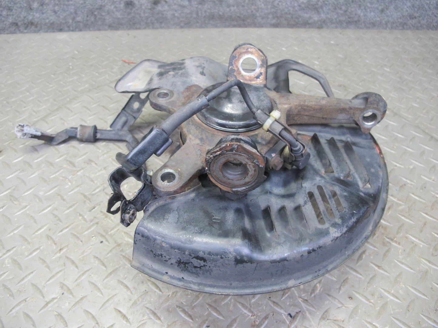 92-00 Lexus UZZ30L SC300 SC400 RWD Front Right Spindle Knuckle Wheel Hub OEM