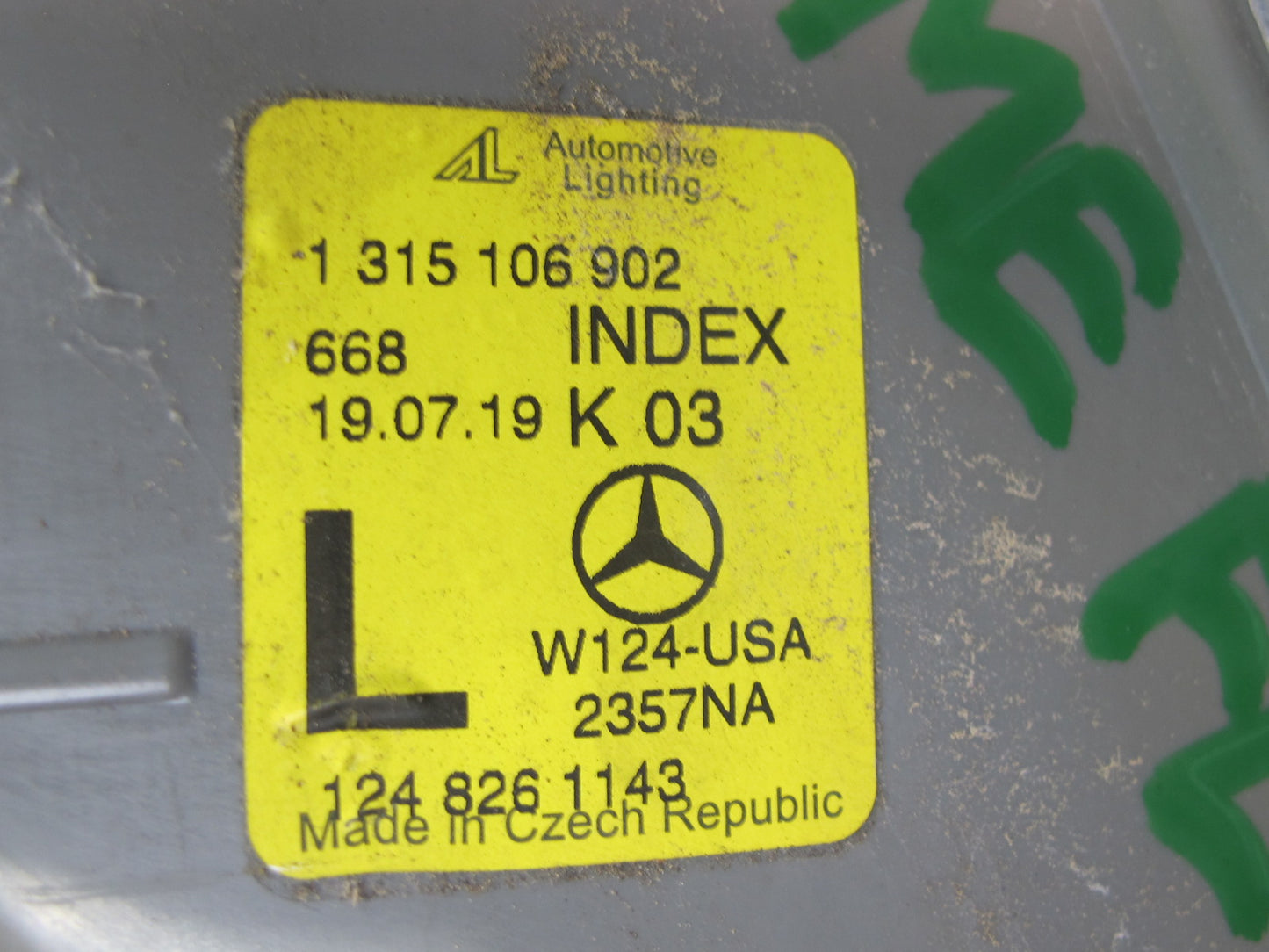 94-95 Mercedes W124 300D Front Left Turn Signal Light Lamp 1248261143 OEM