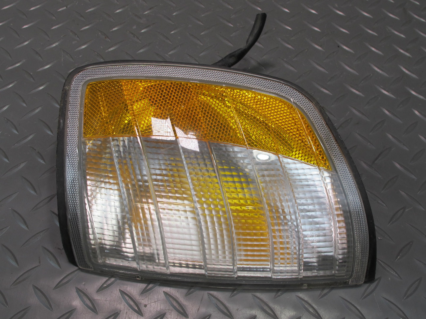 94-95 Mercedes W124 300D Front Left Turn Signal Light Lamp 1248261143 OEM