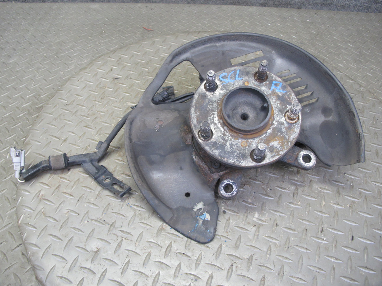 92-00 Lexus UZZ30L SC300 SC400 RWD Front Left Spindle Knuckle Wheel Hub OEM