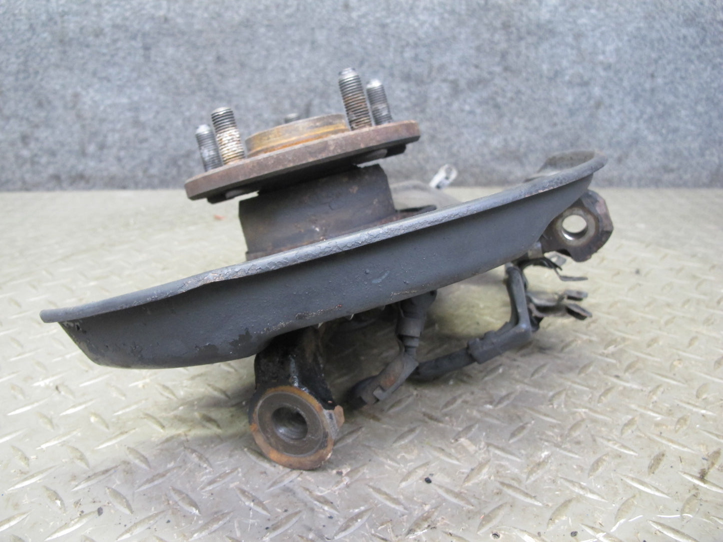 92-00 Lexus UZZ30L SC300 SC400 RWD Front Left Spindle Knuckle Wheel Hub OEM