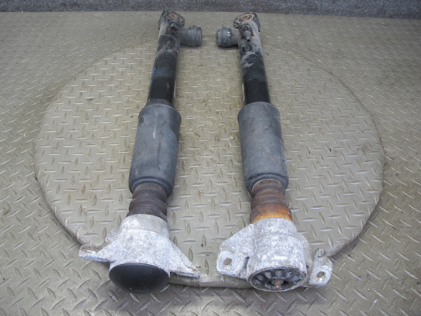 10-16 Audi B8 A4 S4 AWD Rear Left & Right Adaptive Strut Shock Absorber Set OEM