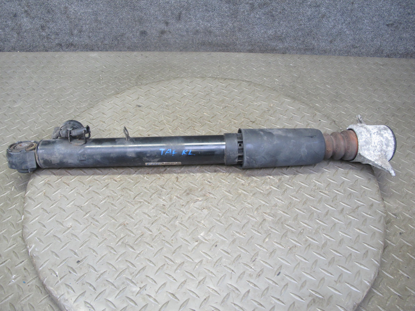 10-16 Audi B8 A4 S4 AWD Rear Left & Right Adaptive Strut Shock Absorber Set OEM