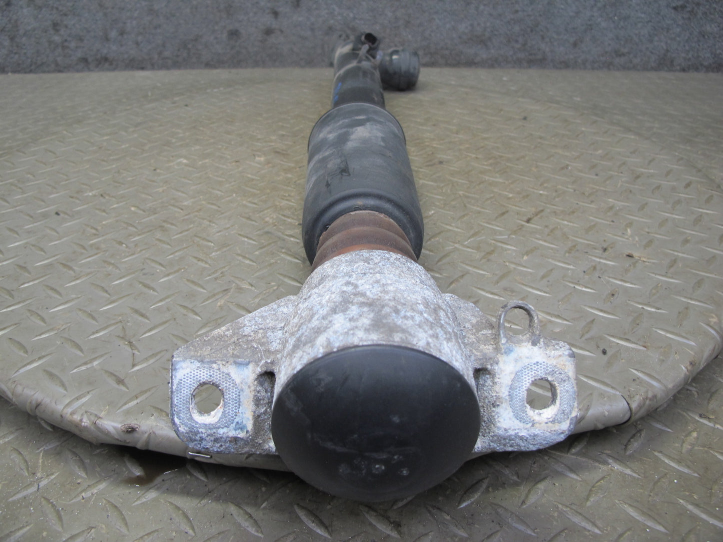 10-16 Audi B8 A4 S4 AWD Rear Left & Right Adaptive Strut Shock Absorber Set OEM