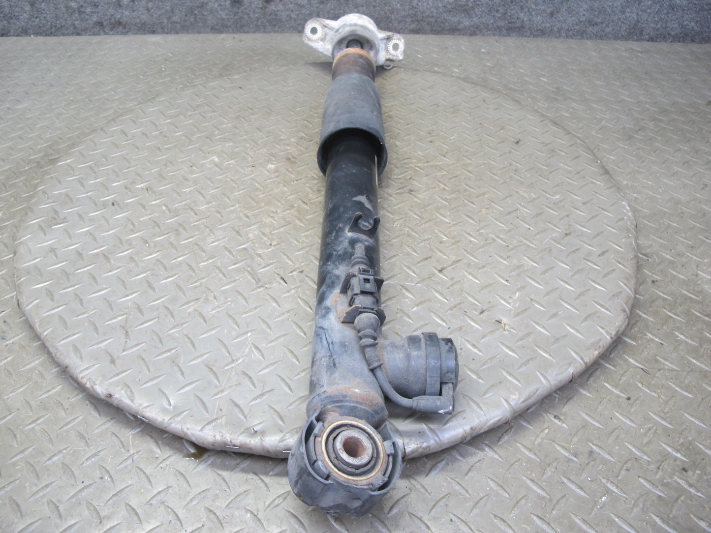 10-16 Audi B8 A4 S4 AWD Rear Left & Right Adaptive Strut Shock Absorber Set OEM