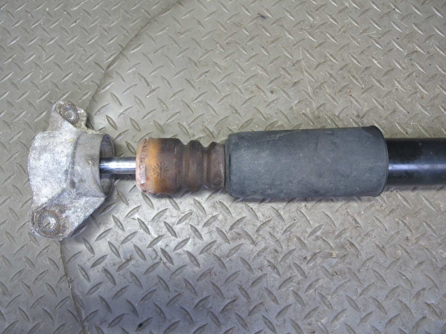 10-16 Audi B8 A4 S4 AWD Rear Left & Right Adaptive Strut Shock Absorber Set OEM