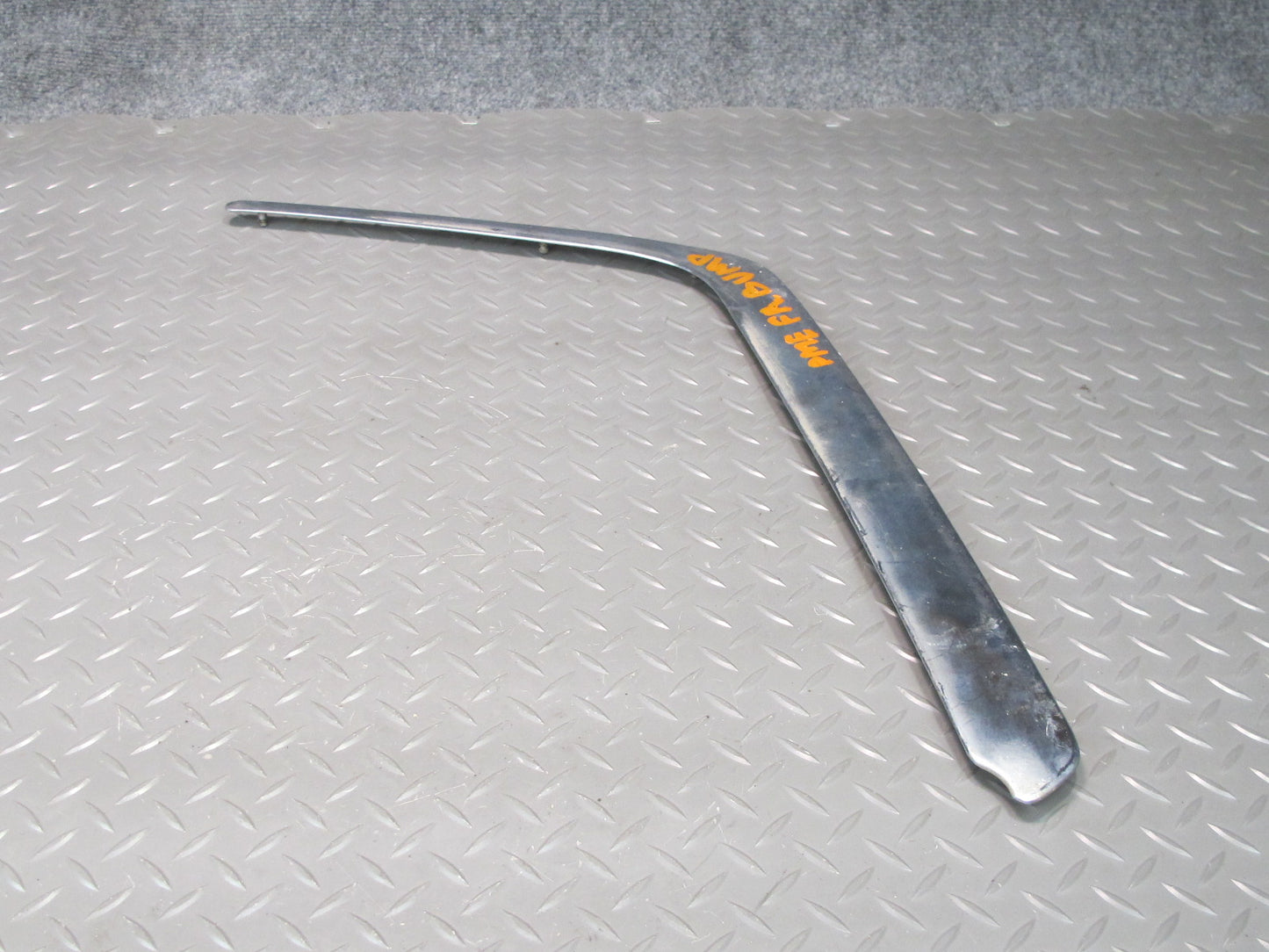 92-95 Mercedes W124 300D Front Bumper Left & Right Chrome Molding Trim Set OEM