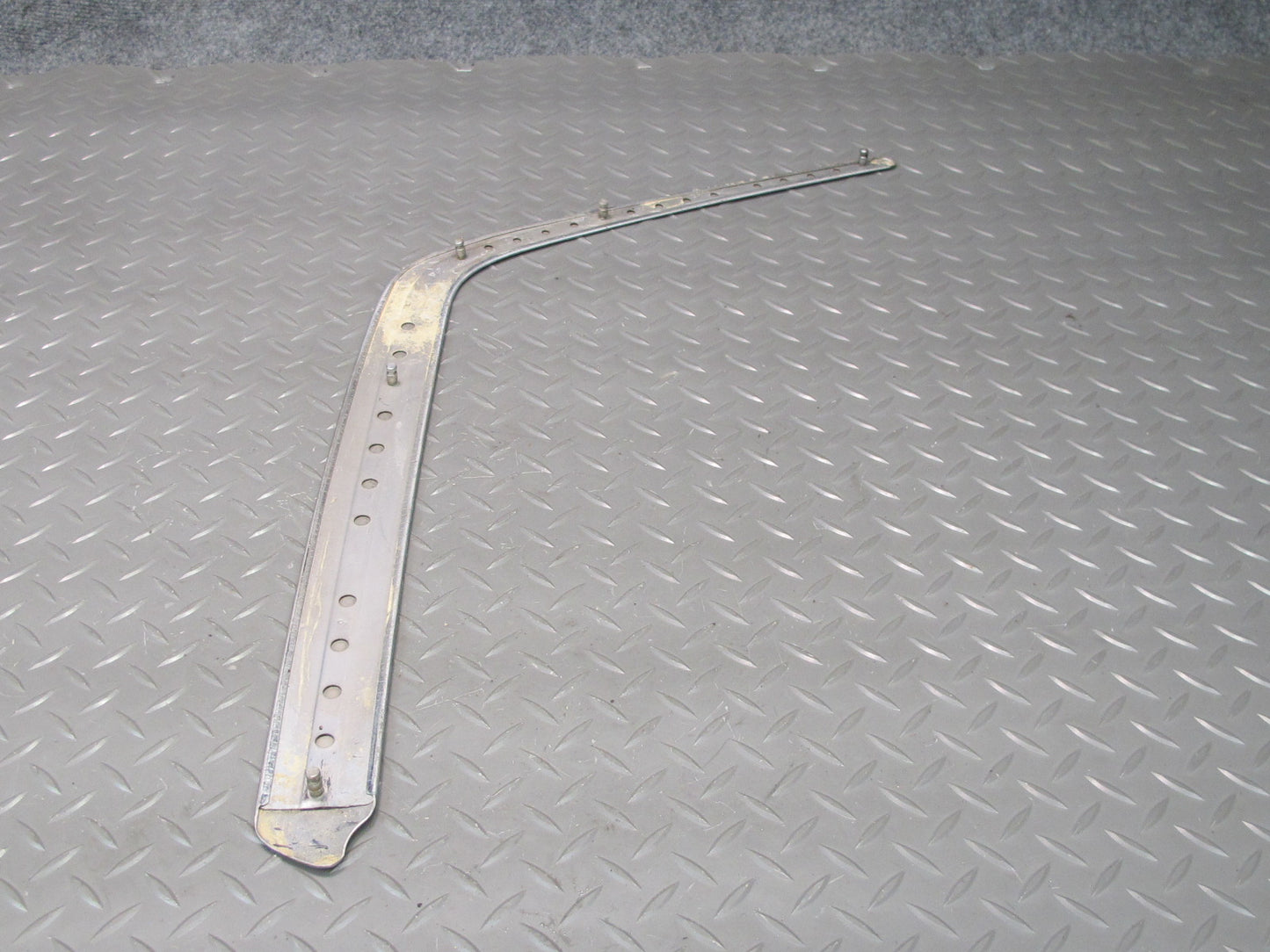 92-95 Mercedes W124 300D Front Bumper Left & Right Chrome Molding Trim Set OEM