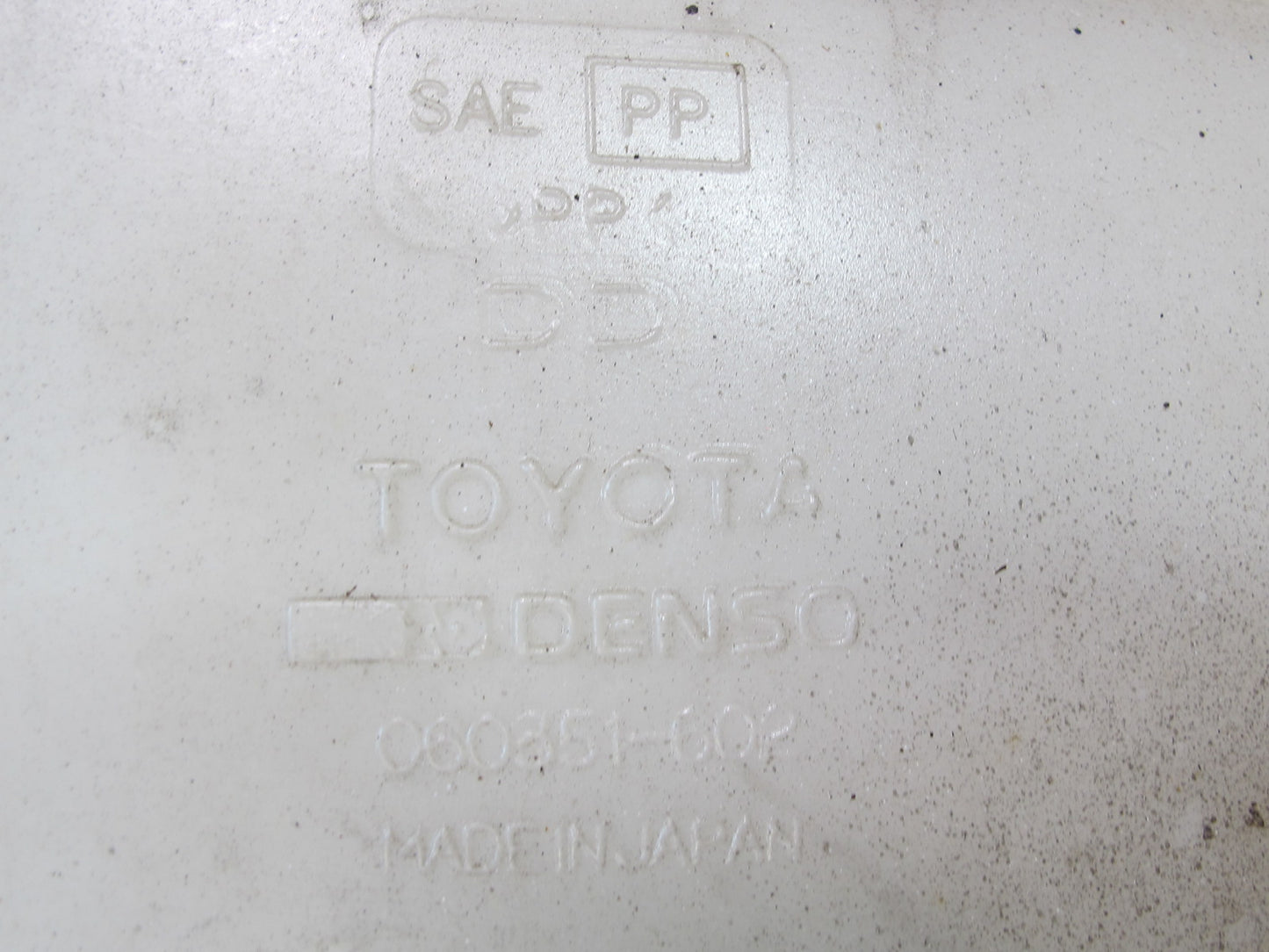 95-00 Lexus UZZ30L SC300 SC400 Windshield Washer Fluid Reservoir Tank Assy OEM