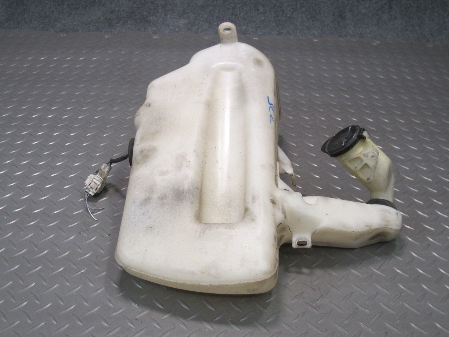 95-00 Lexus UZZ30L SC300 SC400 Windshield Washer Fluid Reservoir Tank Assy OEM