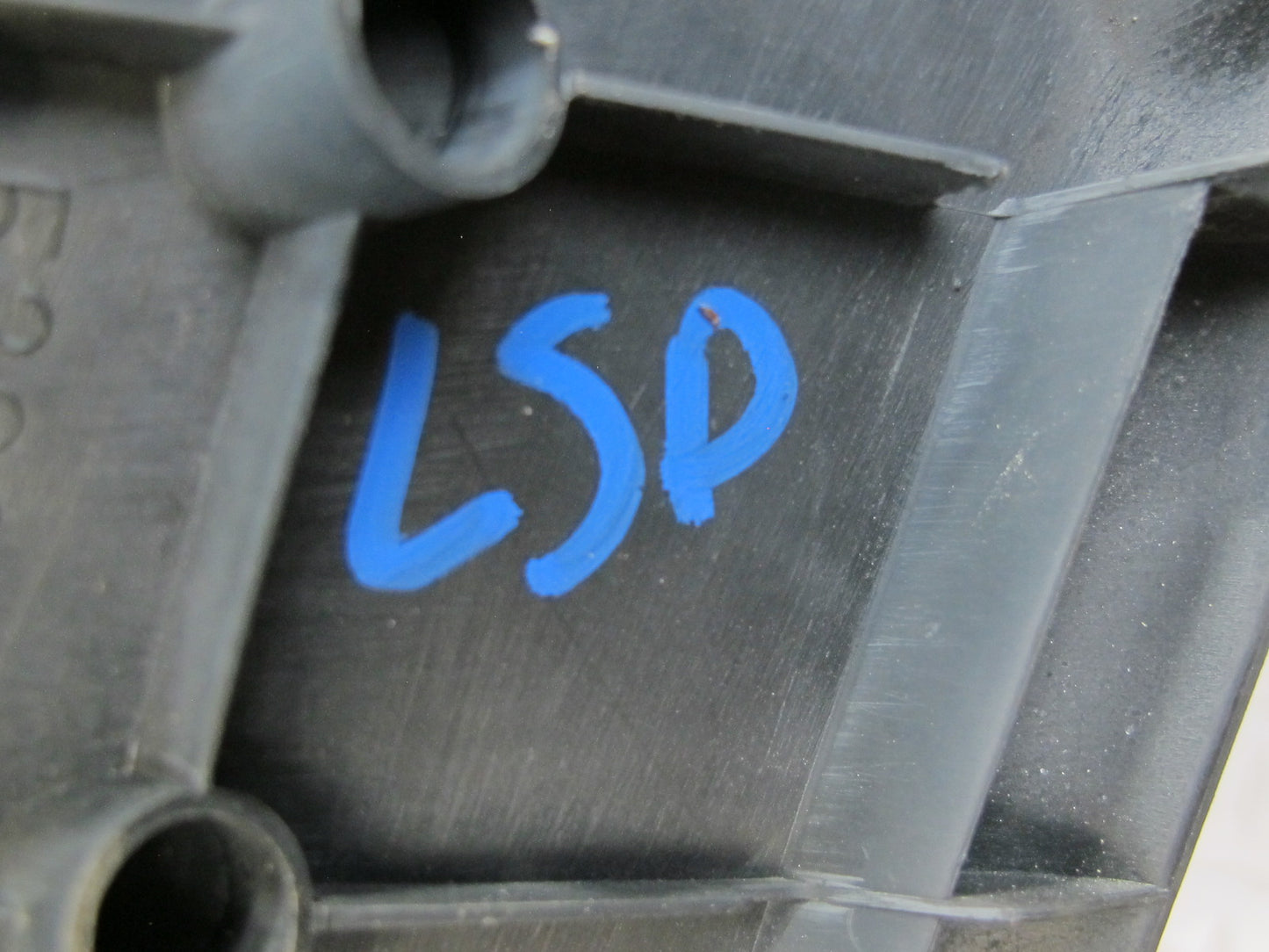 04-06 Lexus UCF30L LS430 Set of 2 Left & Right Radiator Deflector Trim Cover OEM