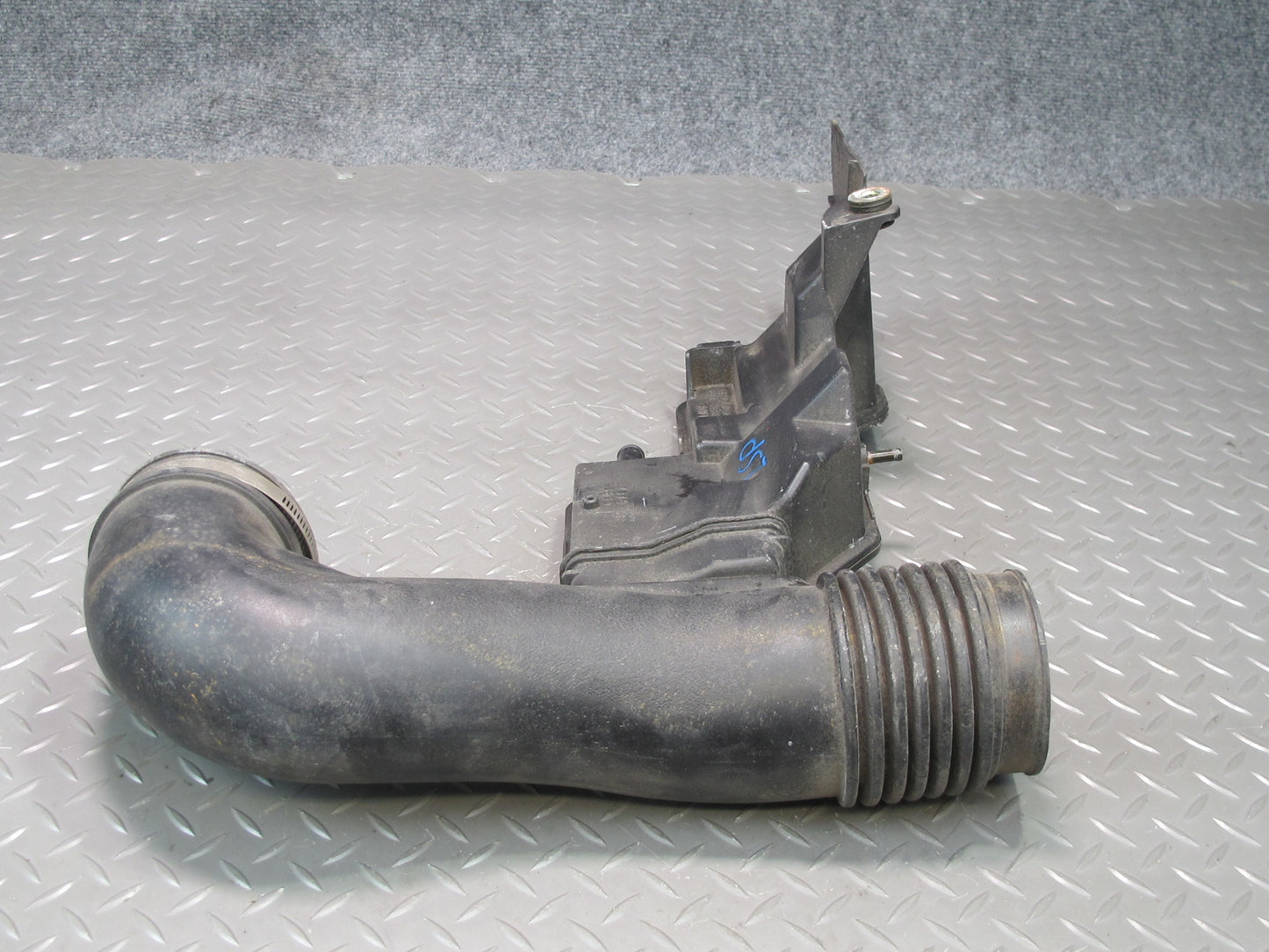 04-06 Lexus UCF30L LS430 Air Intake Cleaner Pipe Hose Resonator 17875-50290 OEM