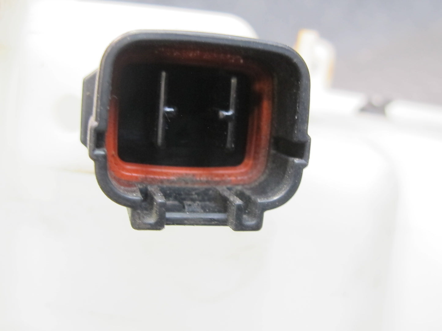 01-06 Lexus UCF30L LS430 Windshield Washer Reservoir Bottle Tank w Pump OEM