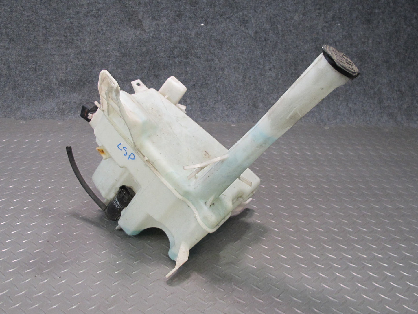 01-06 Lexus UCF30L LS430 Windshield Washer Reservoir Bottle Tank w Pump OEM