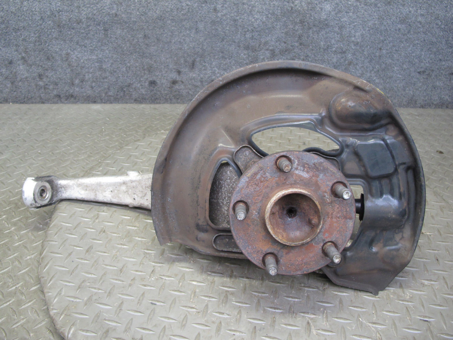 01-06 Lexus LS430 UCF30L RWD Front Right Spindle Knuckle Wheel Hub Bearing OEM